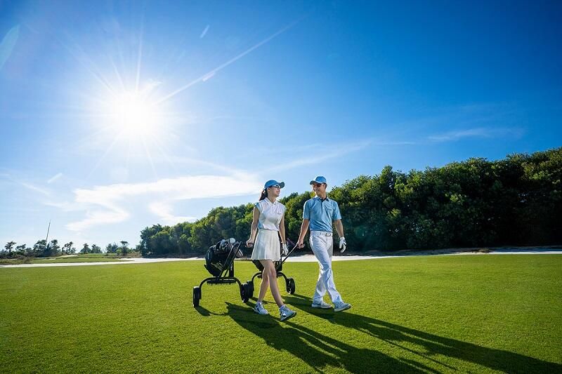 GOLF & COMPANION